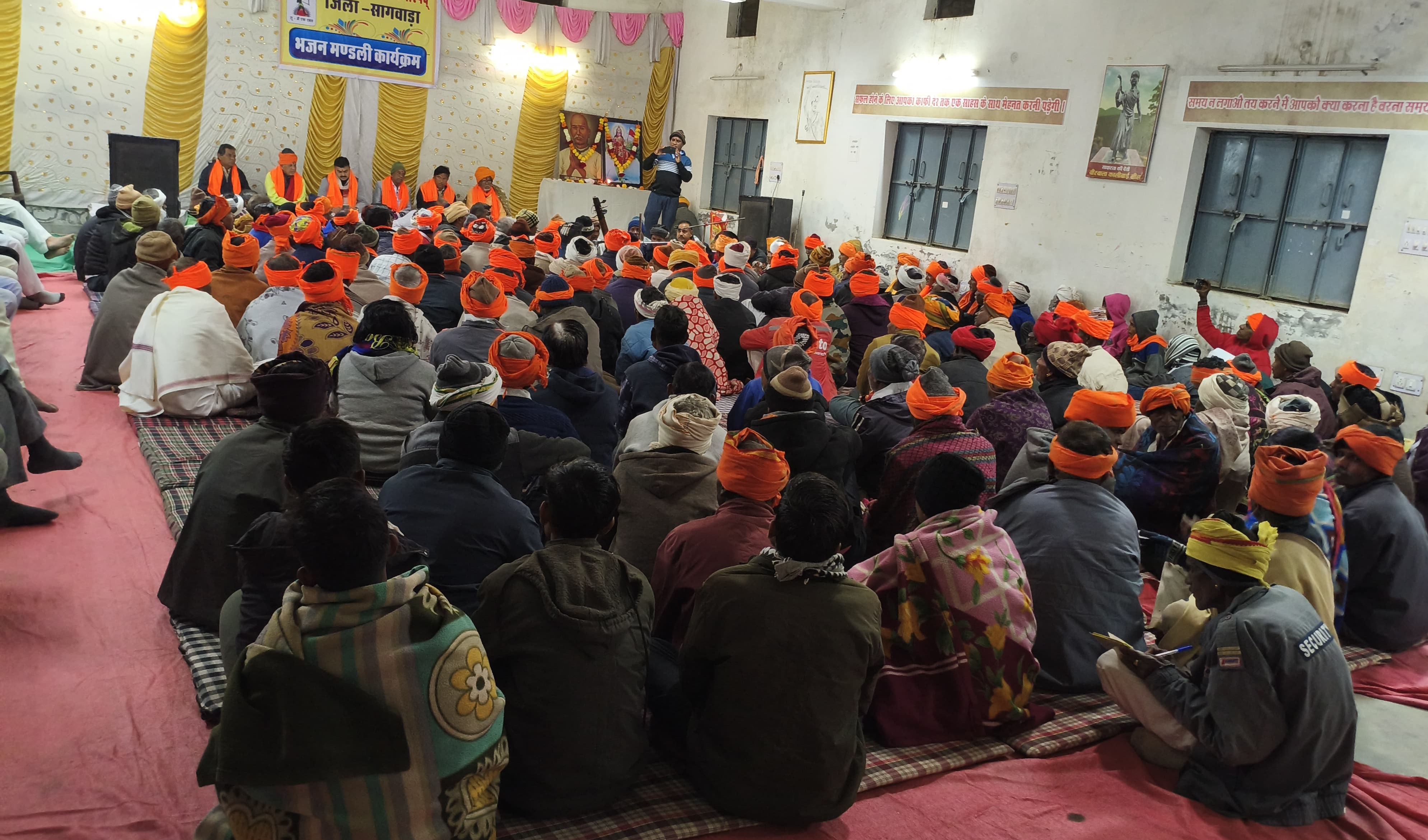 राजस्थान वनवासी कल्याण परिषद जिला सागवाड़ा विशाल भजन मंडली